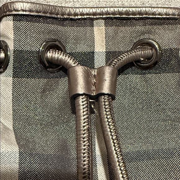 Burberry Purse Shimmer Check - Picture 8 of 11